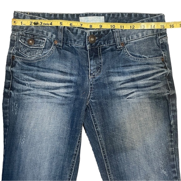 Maurices Capri Jeans Thick Stitch Distressed Flap Pockets Juniors Size 3/4 - Picture 7 of 11